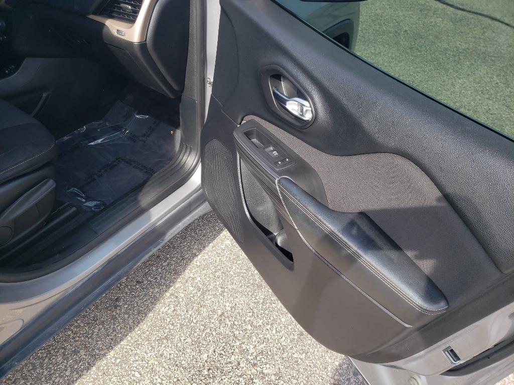 used 2017 Jeep Cherokee car, priced at $11,990