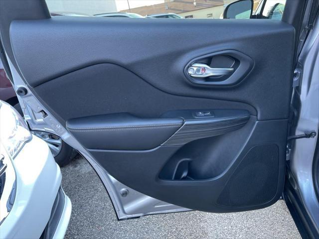 used 2017 Jeep Cherokee car
