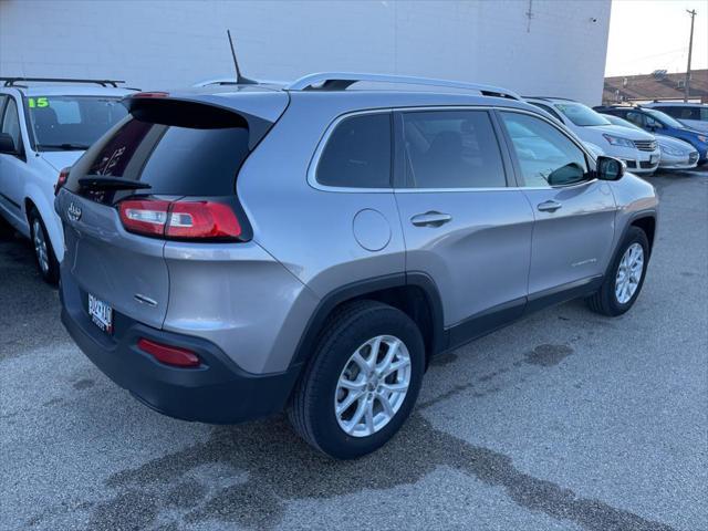 used 2017 Jeep Cherokee car