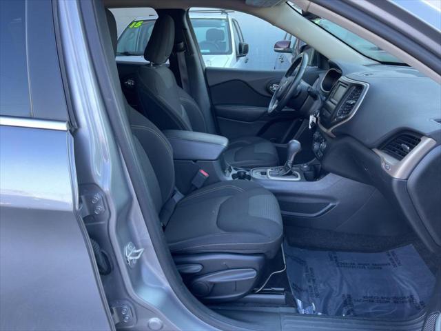 used 2017 Jeep Cherokee car