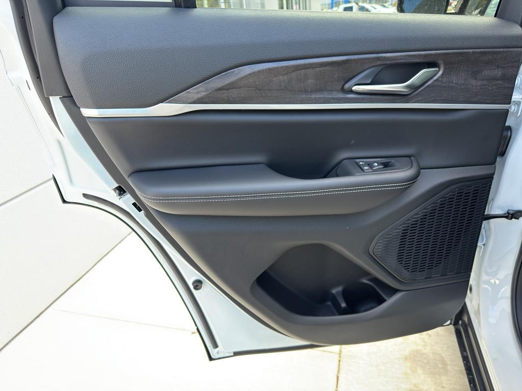 new 2025 Jeep Grand Cherokee car, priced at $48,890