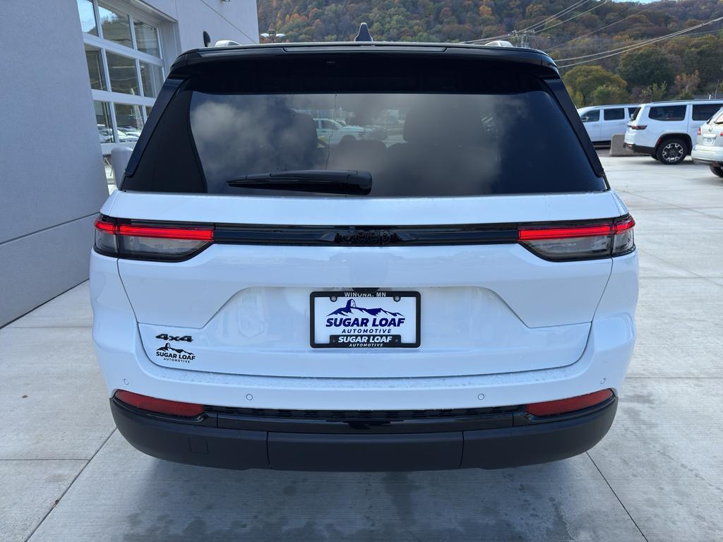 new 2025 Jeep Grand Cherokee car, priced at $48,890