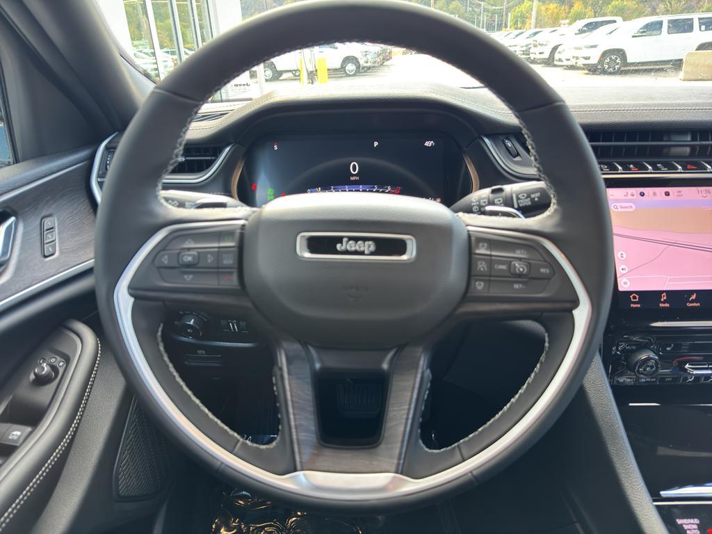 new 2025 Jeep Grand Cherokee car, priced at $48,890