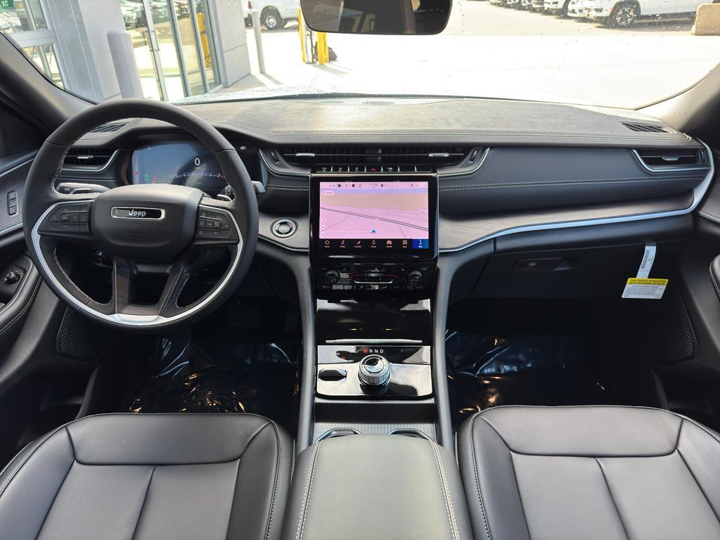 new 2025 Jeep Grand Cherokee car, priced at $48,890