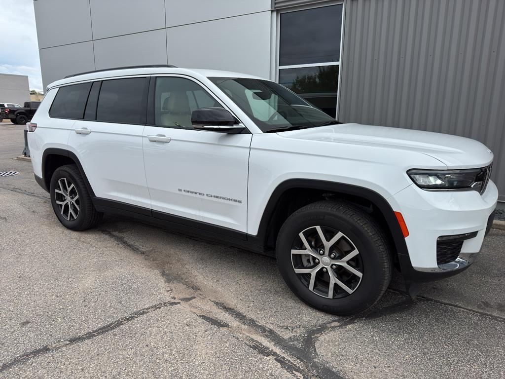 used 2024 Jeep Grand Cherokee L car, priced at $37,450