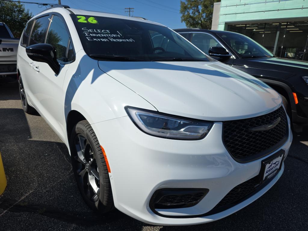 new 2026 Chrysler Pacifica car, priced at $51,405