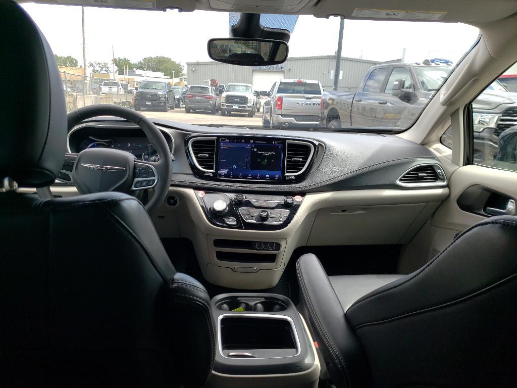 used 2024 Chrysler Pacifica Hybrid car, priced at $24,850