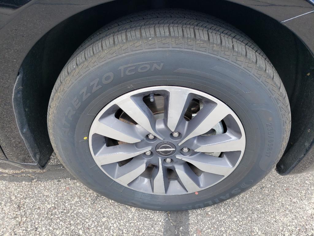 used 2024 Chrysler Pacifica Hybrid car, priced at $24,850