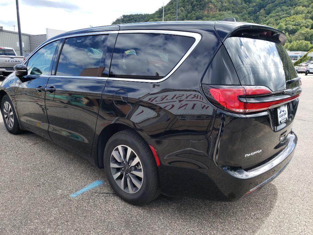 used 2024 Chrysler Pacifica Hybrid car, priced at $24,850