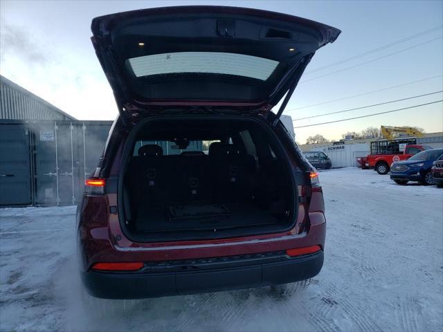 new 2025 Jeep Grand Cherokee car, priced at $42,525