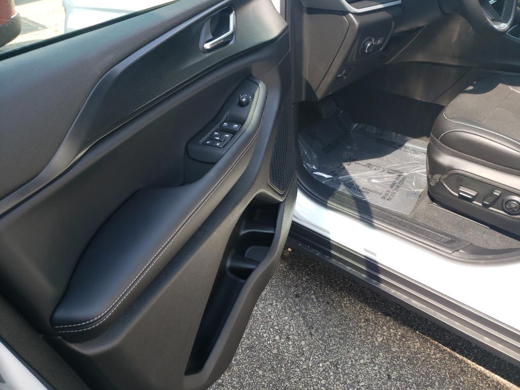 new 2025 Jeep Grand Cherokee car, priced at $42,330