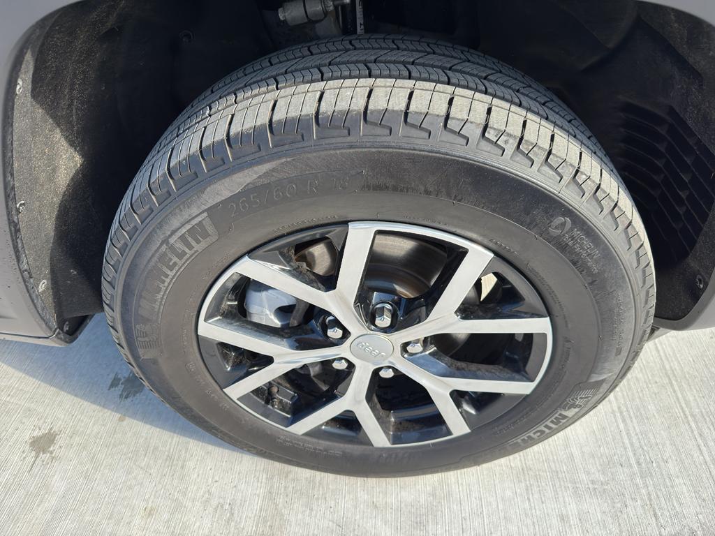 used 2024 Jeep Grand Cherokee car, priced at $34,950