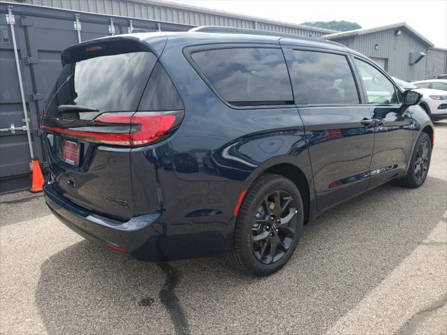 new 2025 Chrysler Pacifica car, priced at $51,244