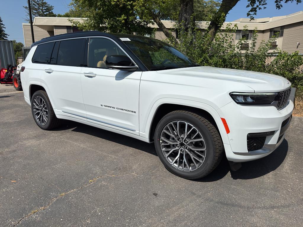 new 2025 Jeep Grand Cherokee L car, priced at $65,805