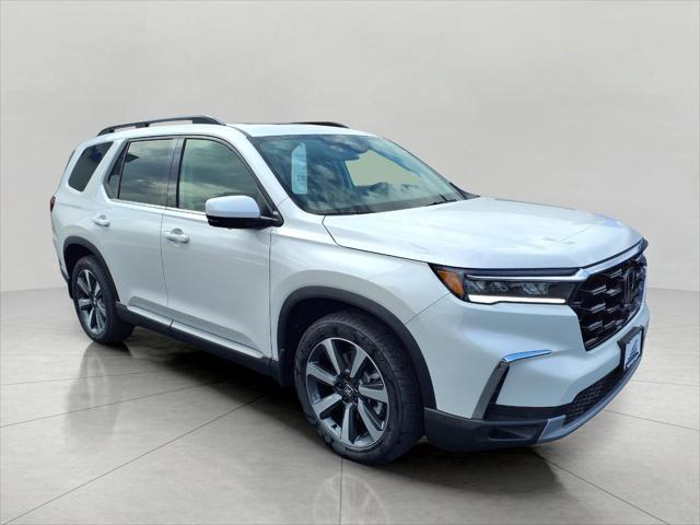 new 2025 Honda Pilot car, priced at $50,981