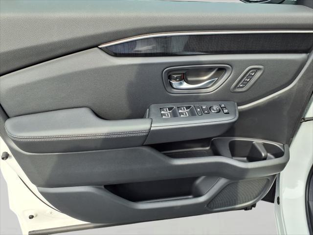 new 2025 Honda Pilot car, priced at $50,981