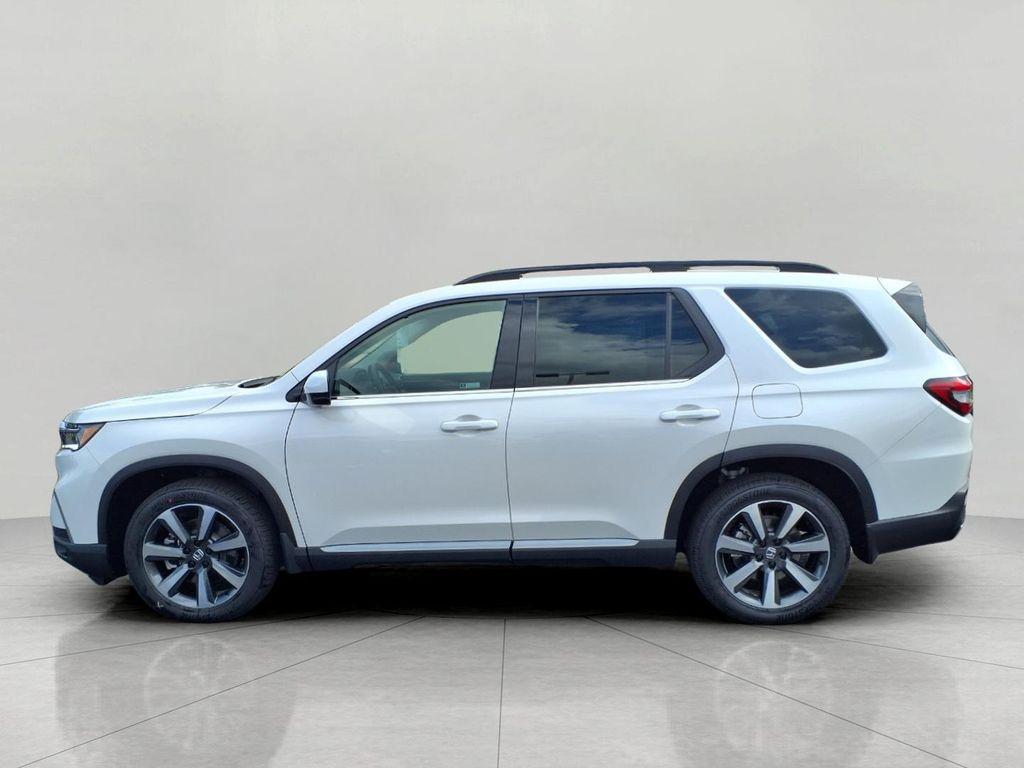new 2025 Honda Pilot car, priced at $50,983