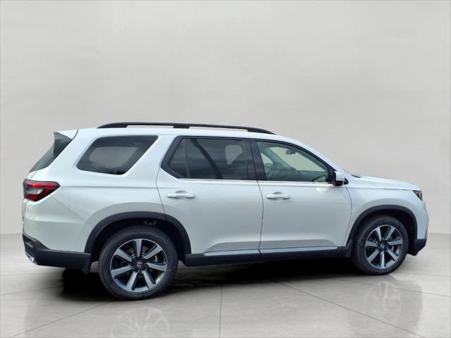 new 2025 Honda Pilot car, priced at $50,981