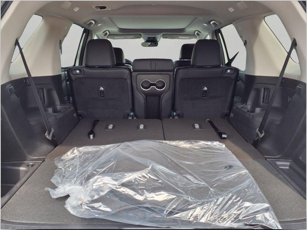 new 2025 Honda Pilot car, priced at $50,983