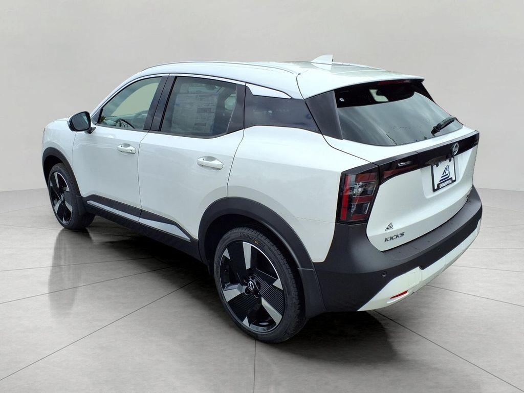 new 2025 Nissan Kicks car, priced at $29,525
