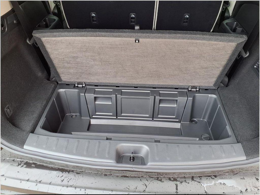 new 2025 Nissan Pathfinder car, priced at $40,174