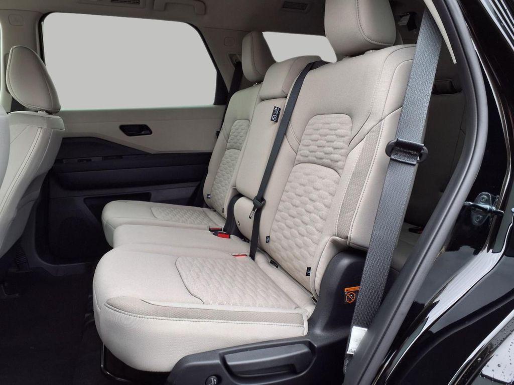 new 2025 Nissan Pathfinder car, priced at $40,174