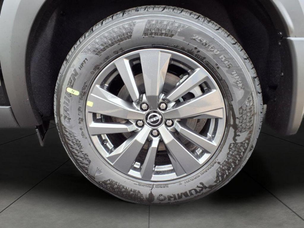 new 2025 Nissan Pathfinder car, priced at $40,174