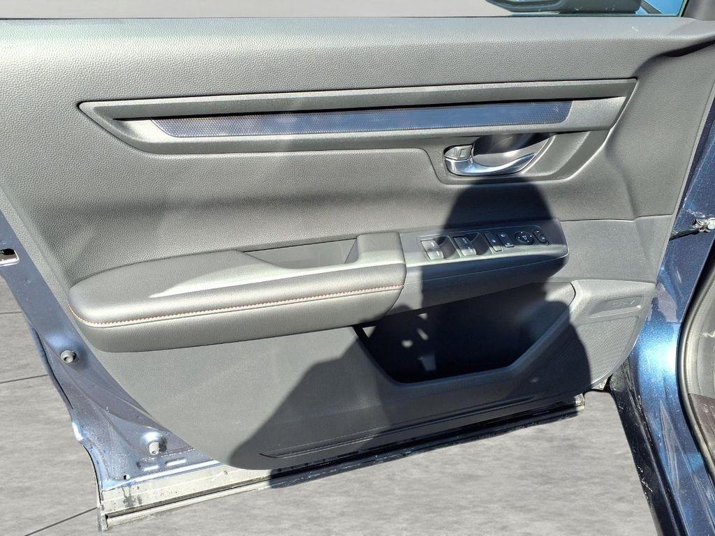 new 2026 Honda CR-V Hybrid car, priced at $38,232