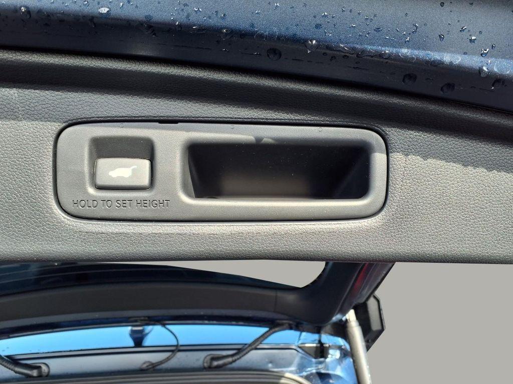 new 2026 Honda CR-V Hybrid car, priced at $39,583