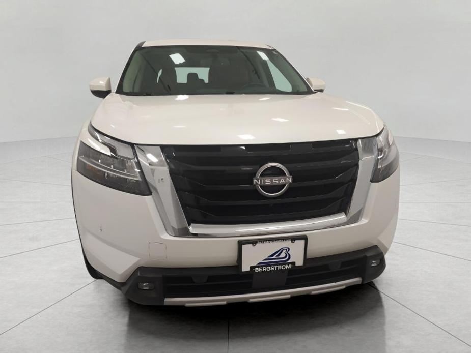 used 2022 Nissan Pathfinder car, priced at $35,240