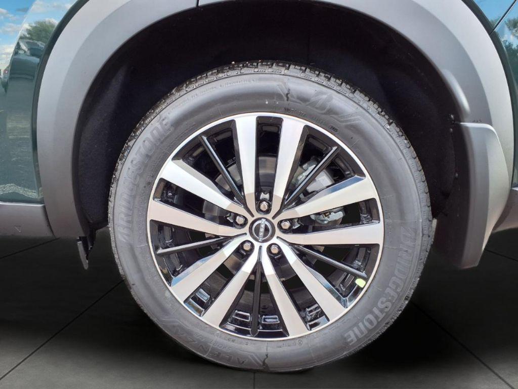new 2025 Nissan Pathfinder car, priced at $49,152