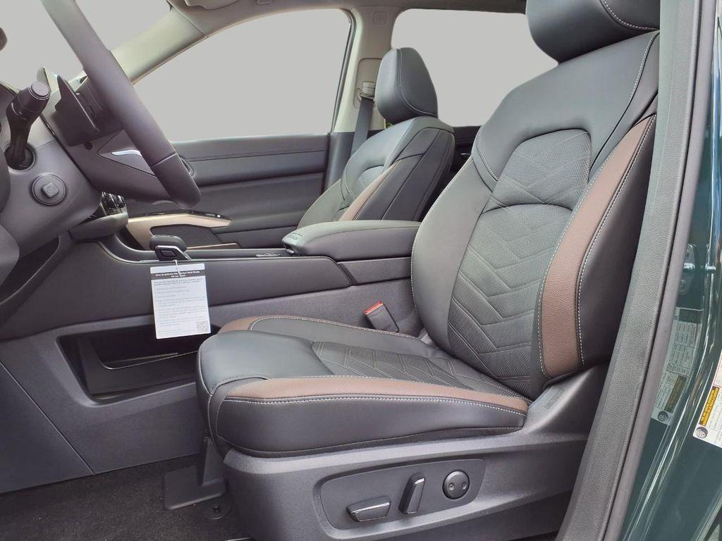 new 2025 Nissan Pathfinder car, priced at $49,152