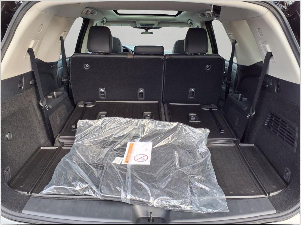 new 2025 Nissan Pathfinder car, priced at $49,152