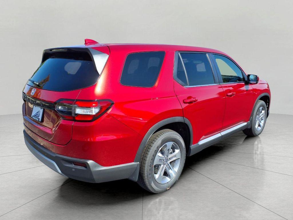 new 2025 Honda Pilot car, priced at $45,342