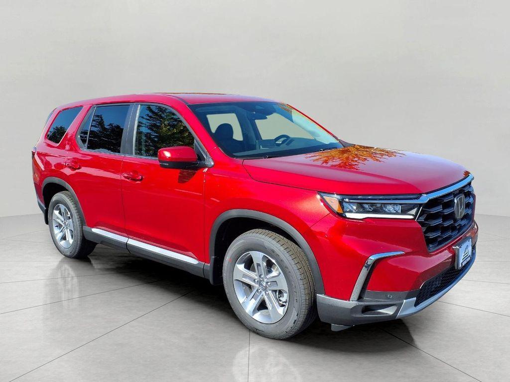 new 2025 Honda Pilot car, priced at $45,342