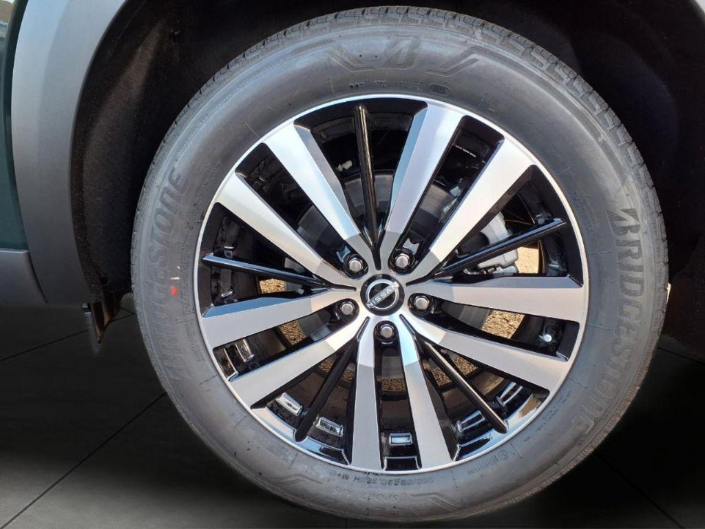 new 2025 Nissan Pathfinder car, priced at $49,711
