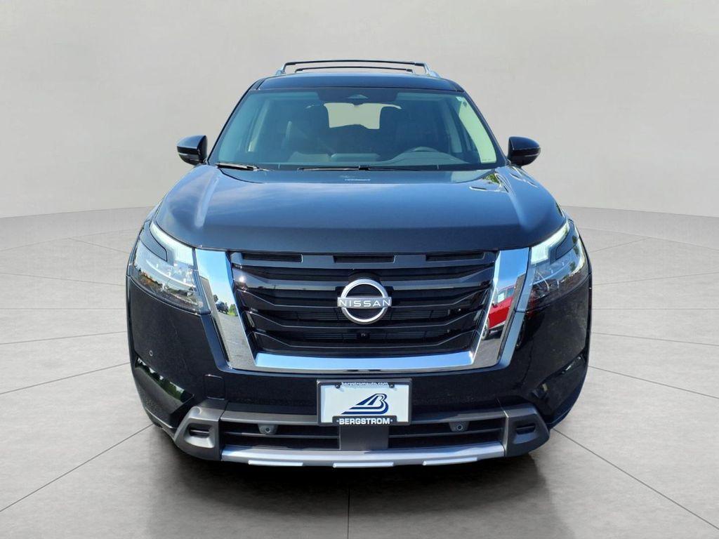 new 2025 Nissan Pathfinder car, priced at $42,605