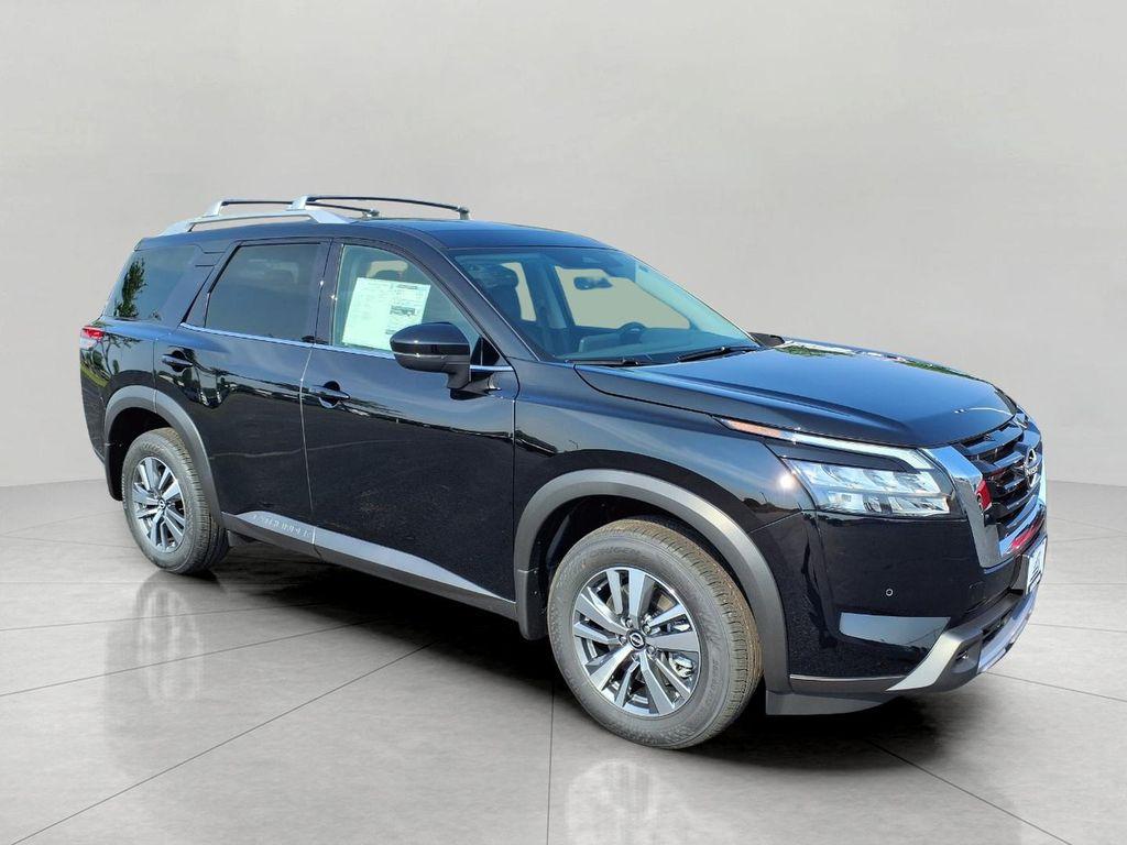 new 2025 Nissan Pathfinder car, priced at $42,605