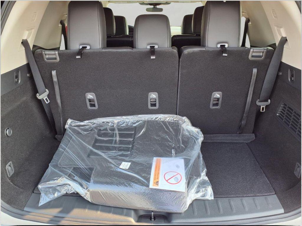 new 2025 Nissan Pathfinder car, priced at $42,605
