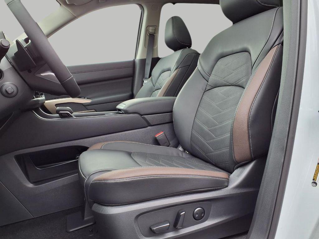 new 2025 Nissan Pathfinder car, priced at $50,536