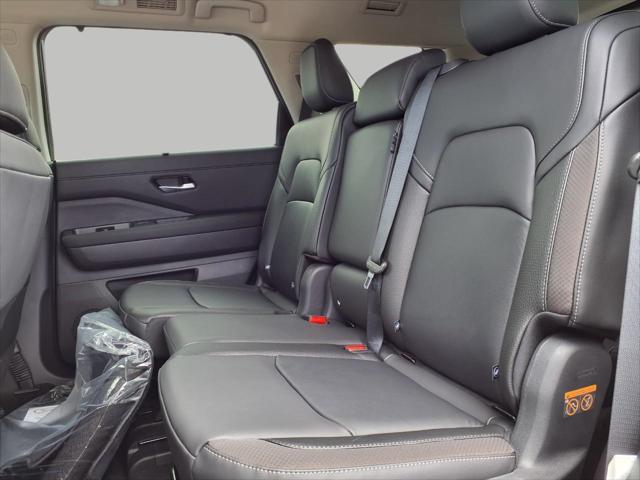new 2025 Nissan Pathfinder car, priced at $44,767