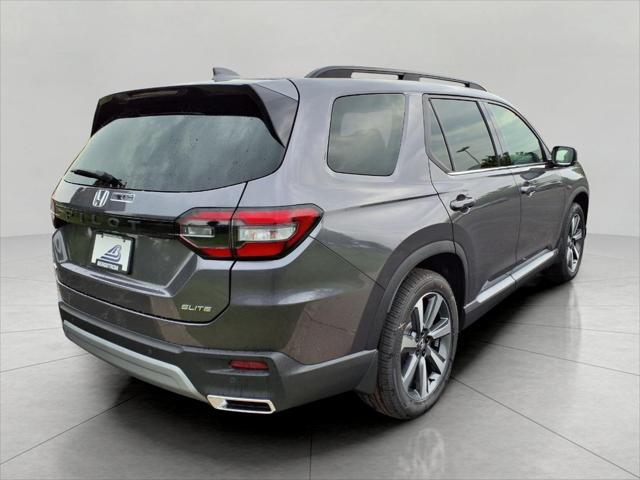 new 2025 Honda Pilot car, priced at $51,261