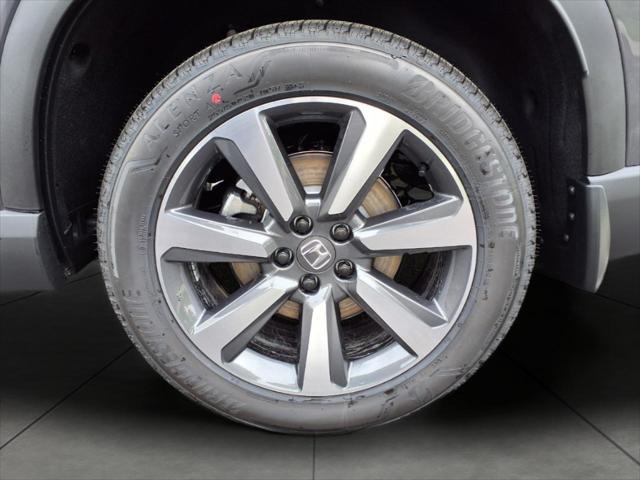 new 2025 Honda Pilot car, priced at $51,261