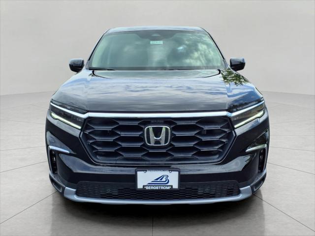 new 2025 Honda Pilot car, priced at $44,223