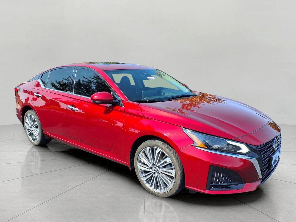 used 2023 Nissan Altima car, priced at $25,541
