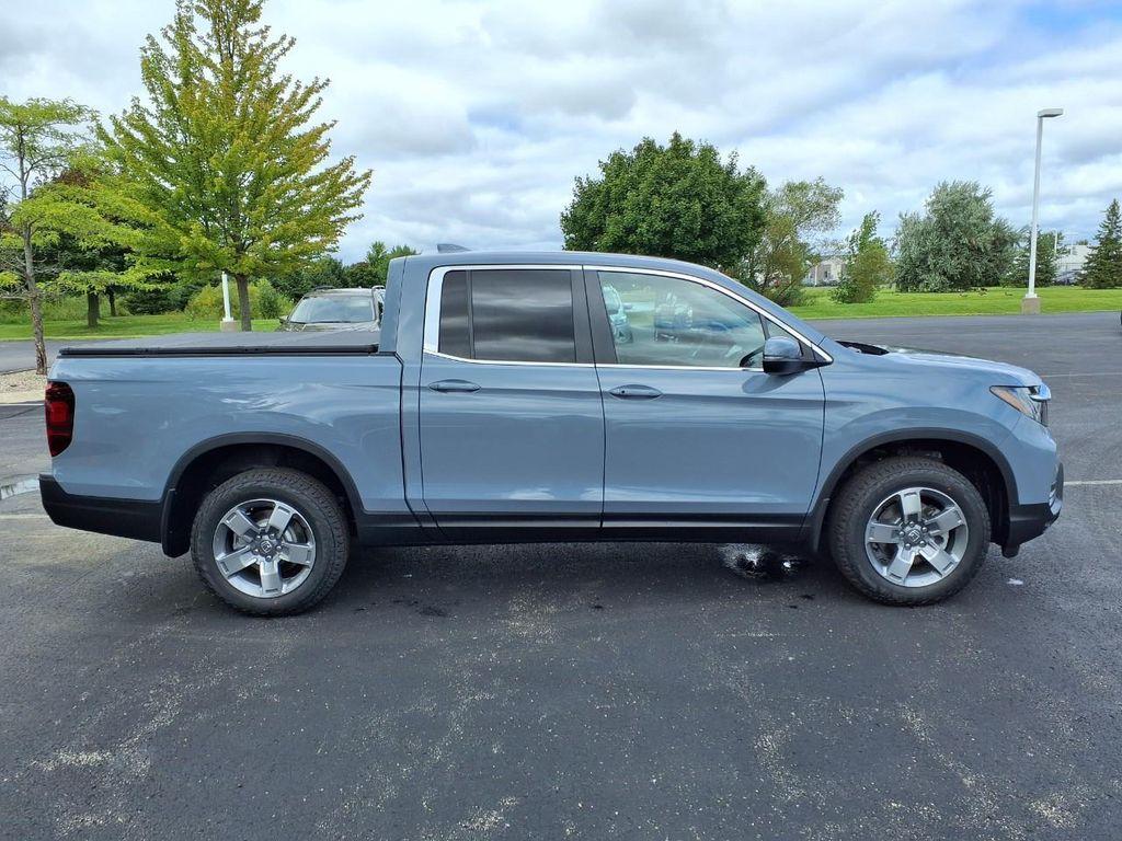 new 2025 Honda Ridgeline car, priced at $43,481