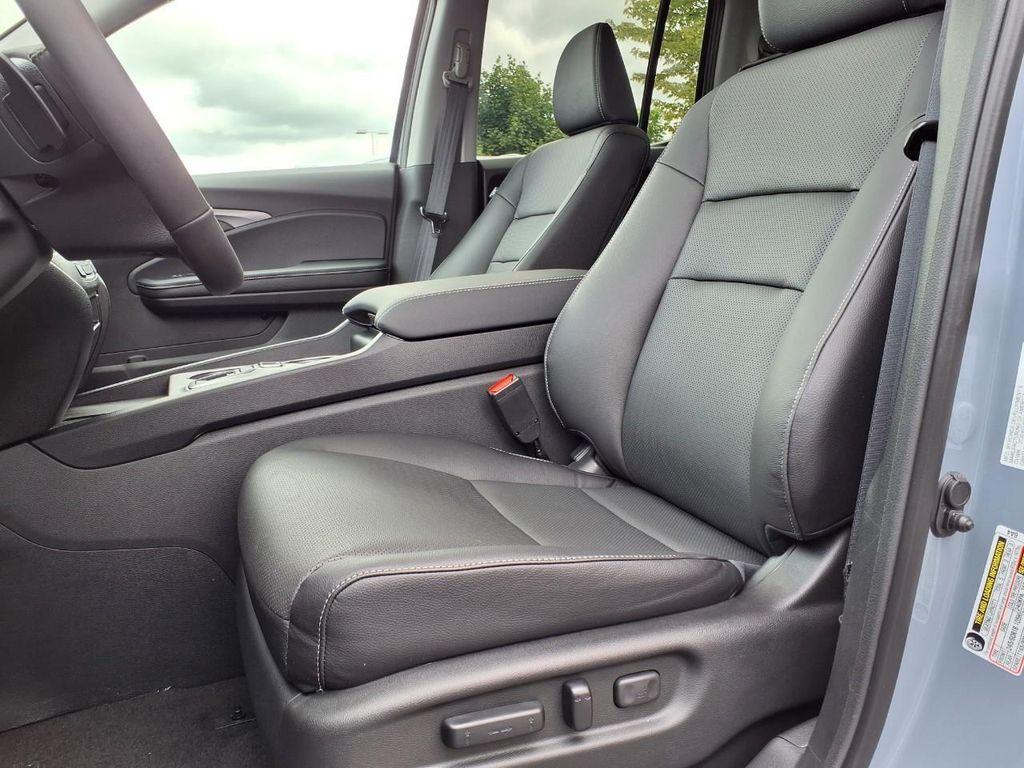 new 2025 Honda Ridgeline car, priced at $43,481