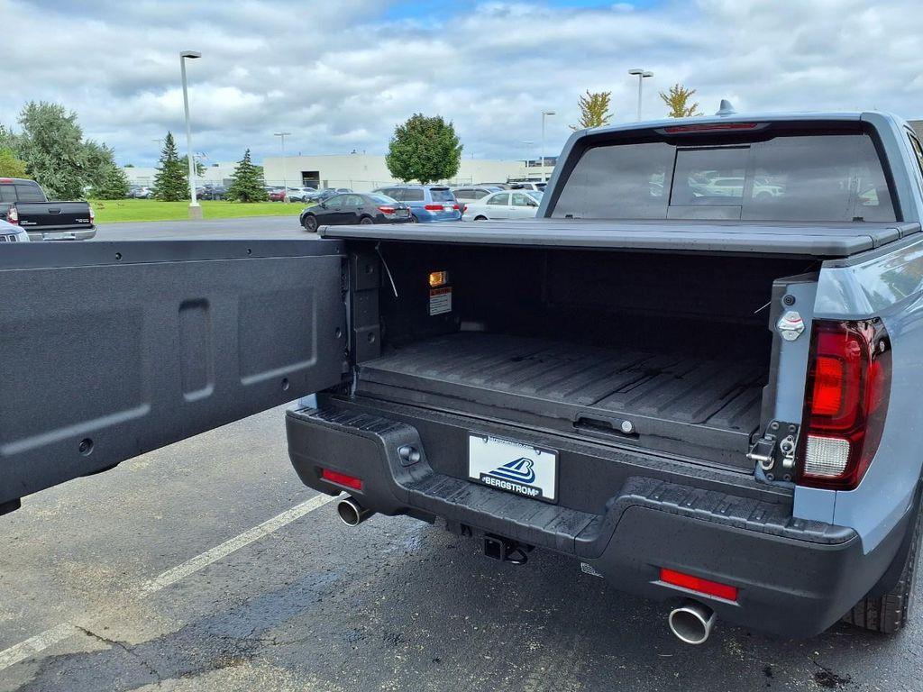 new 2025 Honda Ridgeline car, priced at $43,481
