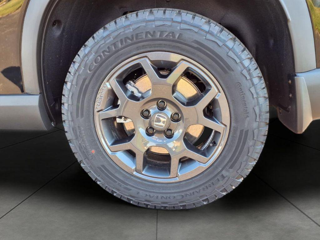 new 2025 Honda Pilot car, priced at $47,832