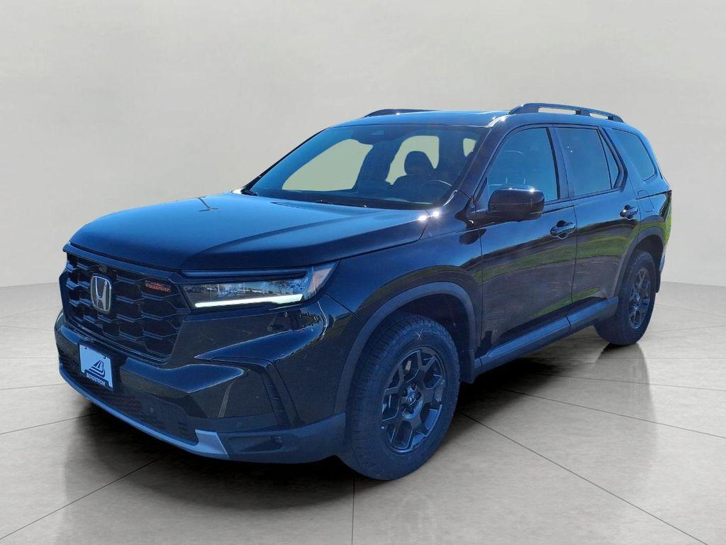 new 2025 Honda Pilot car, priced at $47,832